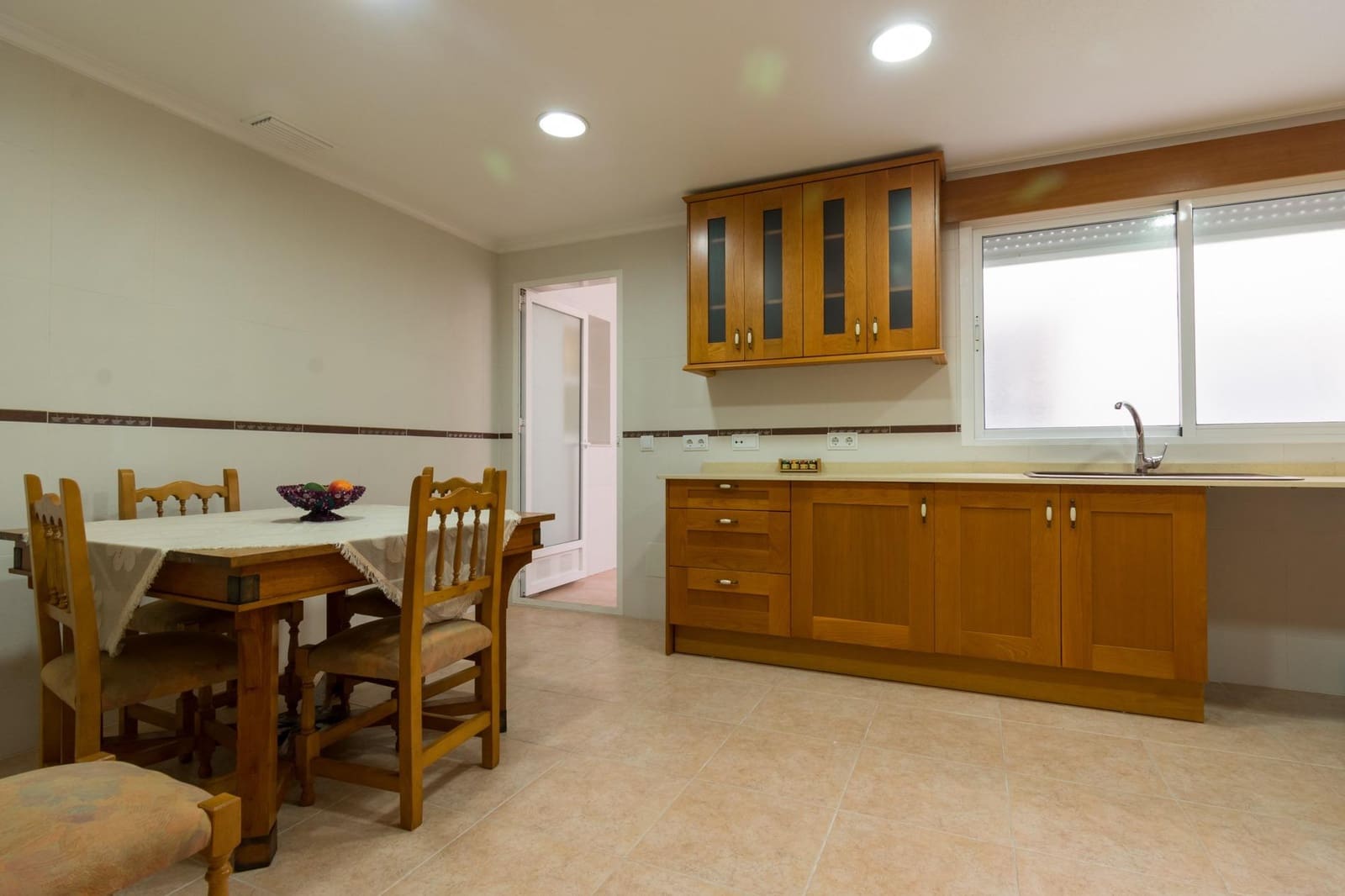 5 bedroom Apartment for sale in Torrevieja with garage - € 260,000 (Ref: 9462132)