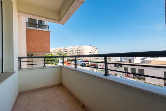 5 bedroom Apartment for sale in El Molino, Torrevieja with garage - € 260,000 (Ref: 9462132)