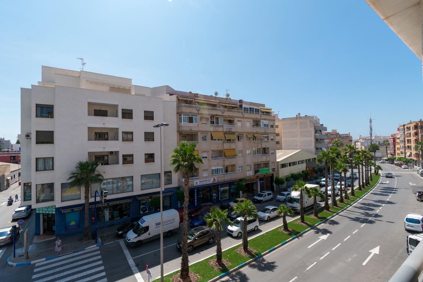 5 bedroom Apartment for sale in Torrevieja with garage - € 260,000 (Ref: 9462132)