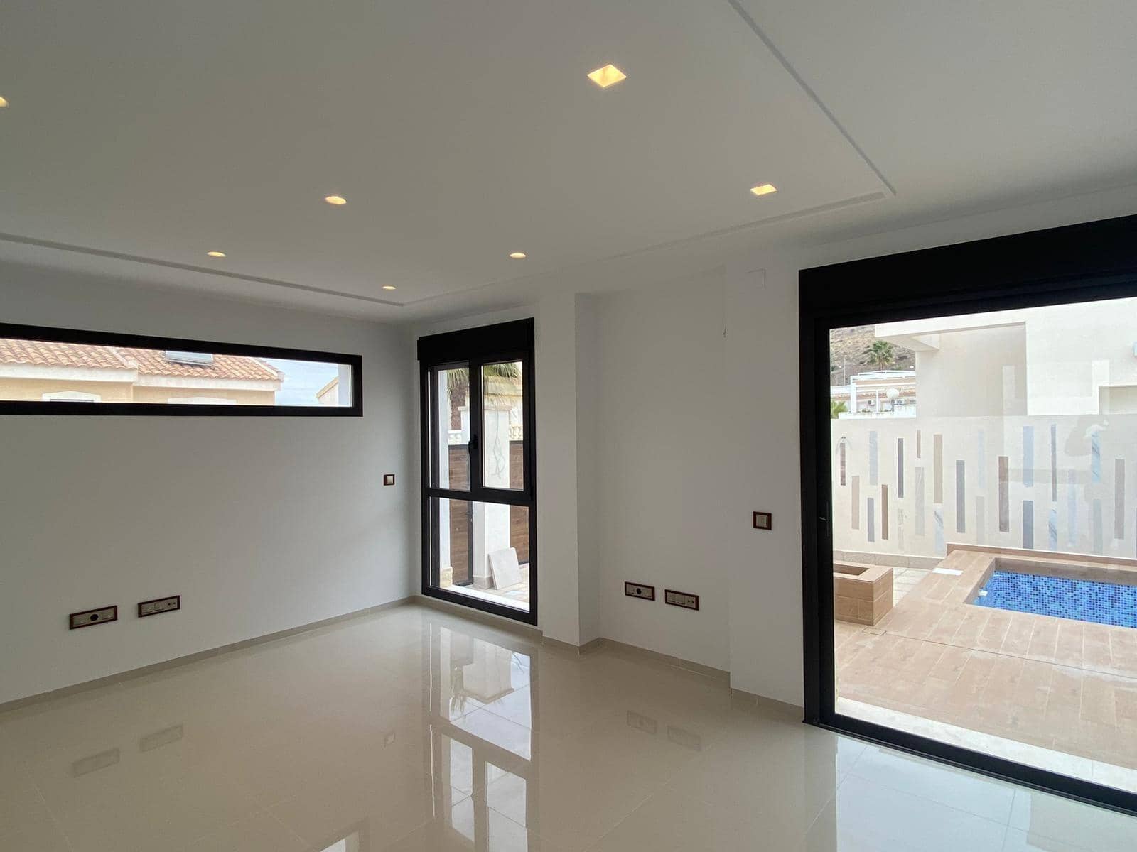 3 soveværelse Villa til salg i Benijofar med garage - € 360.000 (Ref: 9462133)