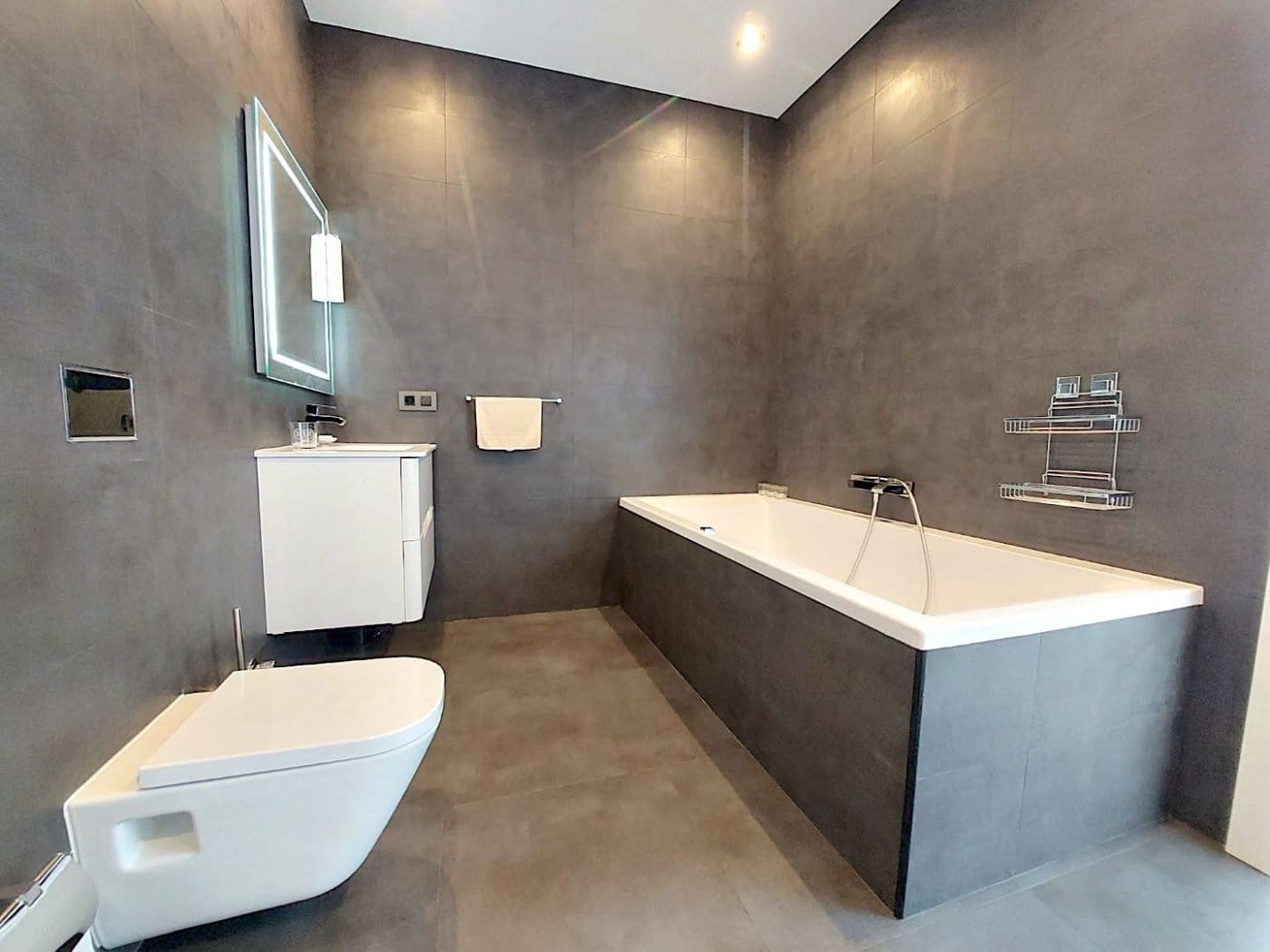 3 soverom Villa til salgs i Torrevieja med svømmebasseng garasje - € 690 000 (Ref: 9462135)