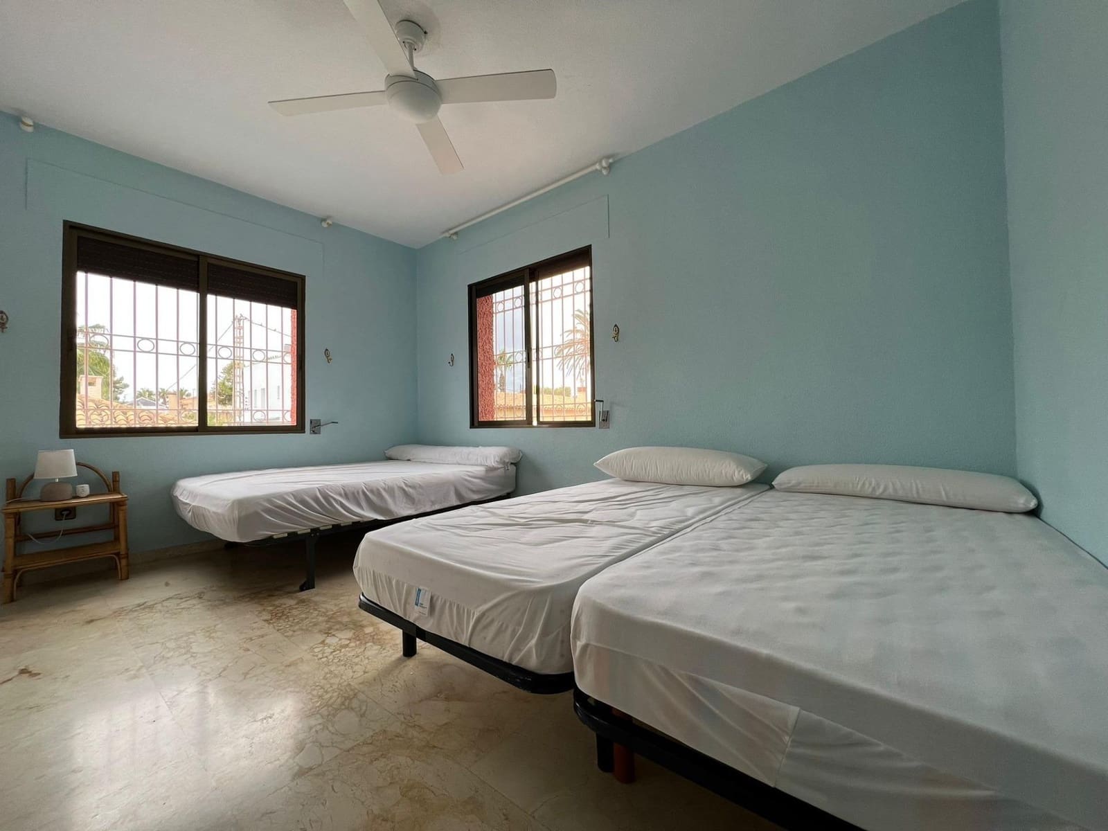 5 quarto Moradia para venda em Cabo Roig com piscina garagem - 760 000 € (Ref: 9462138)