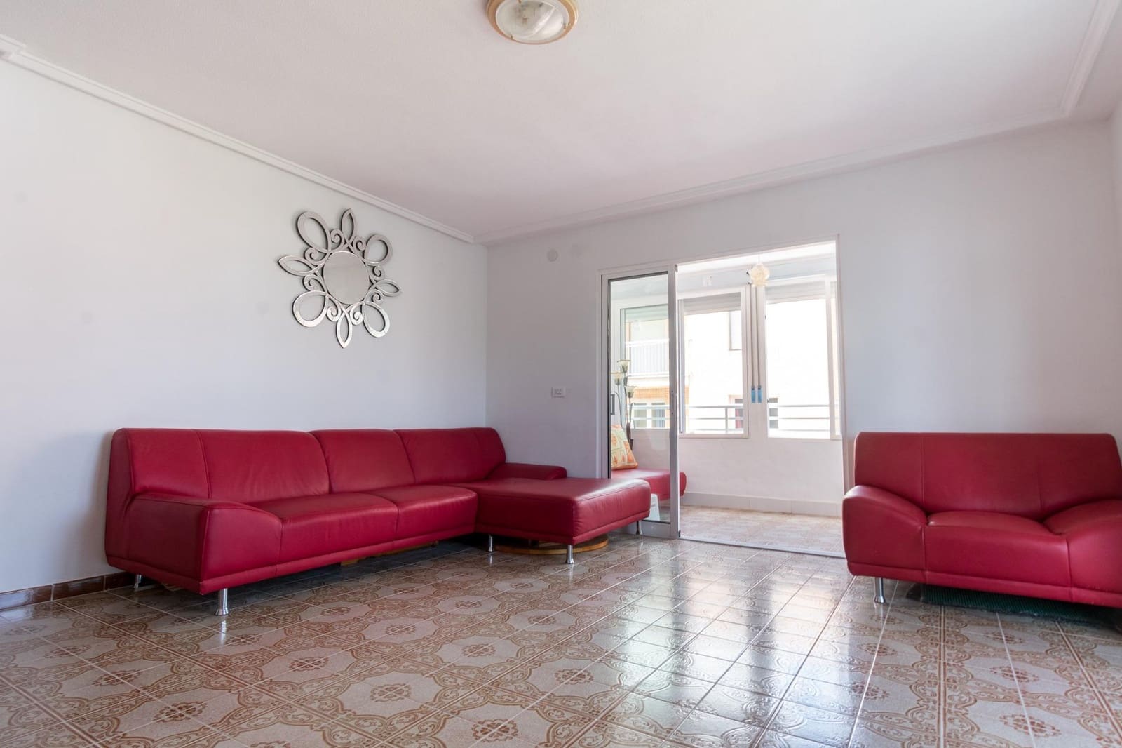 3 bedroom Apartment for sale in Torrevieja - € 145,000 (Ref: 9462150)