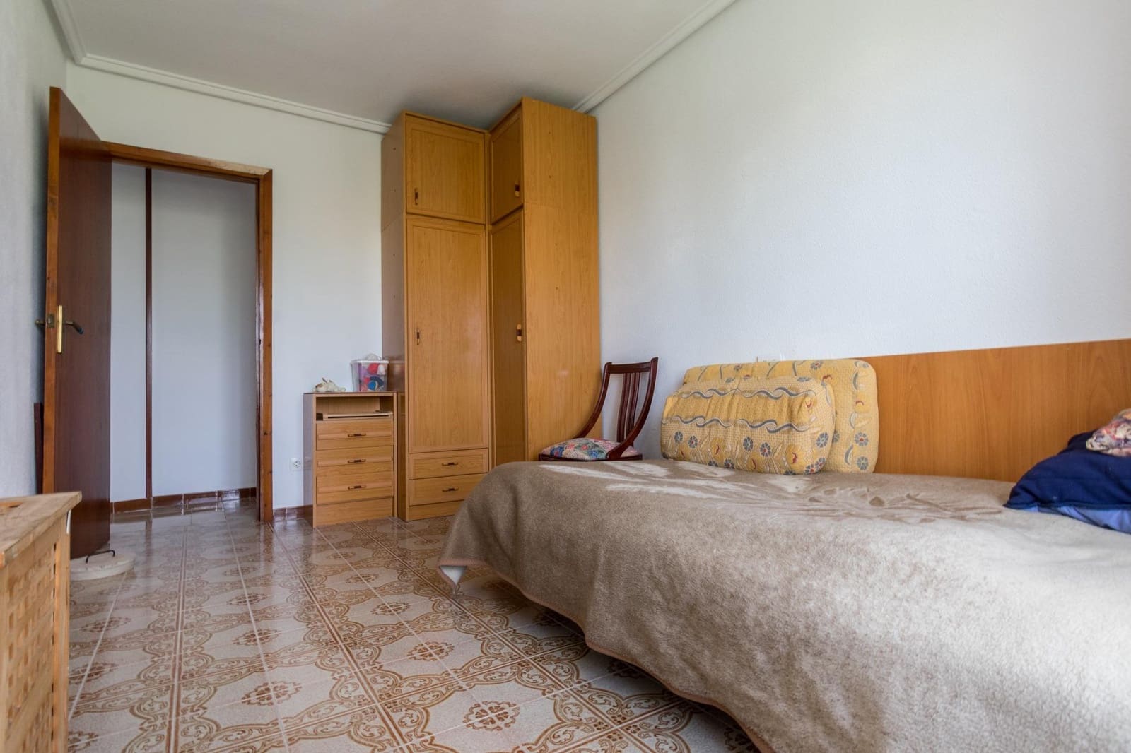 3 bedroom Apartment for sale in Torrevieja - € 145,000 (Ref: 9462150)