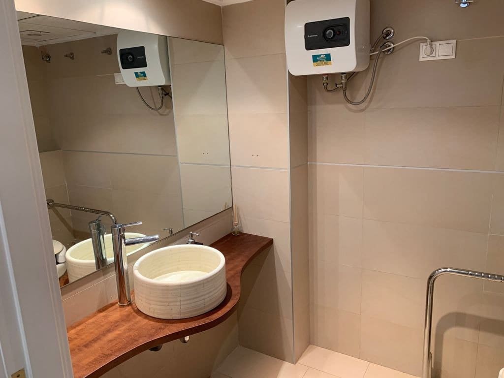 Komercyjne na sprzedaż w Torrevieja - 145 000 € (Ref: 9462151)