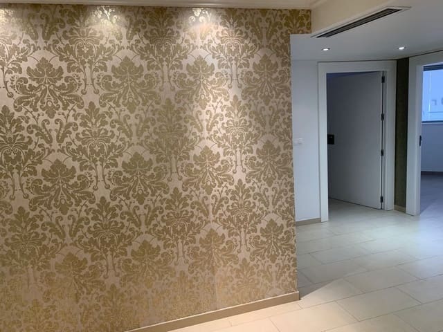 Komercyjne na sprzedaż w Centro, Torrevieja - 145 000 € (Ref: 9462151)