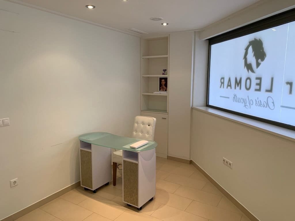 Komercyjne na sprzedaż w Torrevieja - 145 000 € (Ref: 9462151)