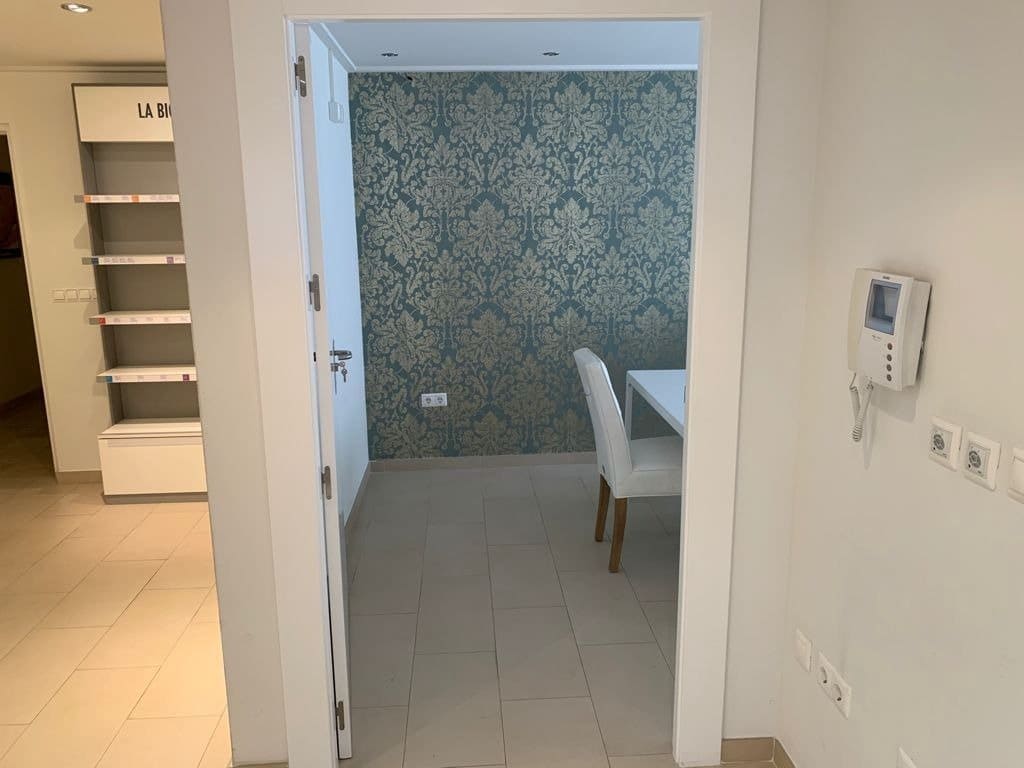 Komercyjne na sprzedaż w Torrevieja - 145 000 € (Ref: 9462151)