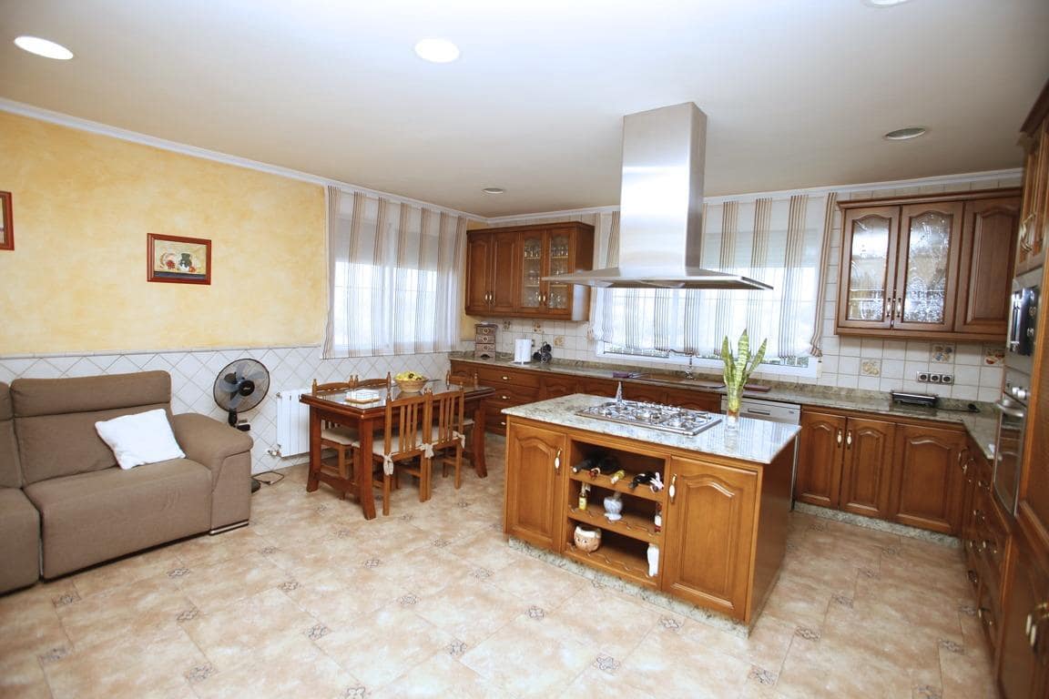 4 chambre Villa/Maison à vendre à El Raal avec garage - 300 000 € (Ref: 9462157)