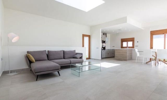 3 makuuhuone Huvila myytävänä paikassa Los Altos mukana uima-altaan - 750 000 € (Ref: 9462161)