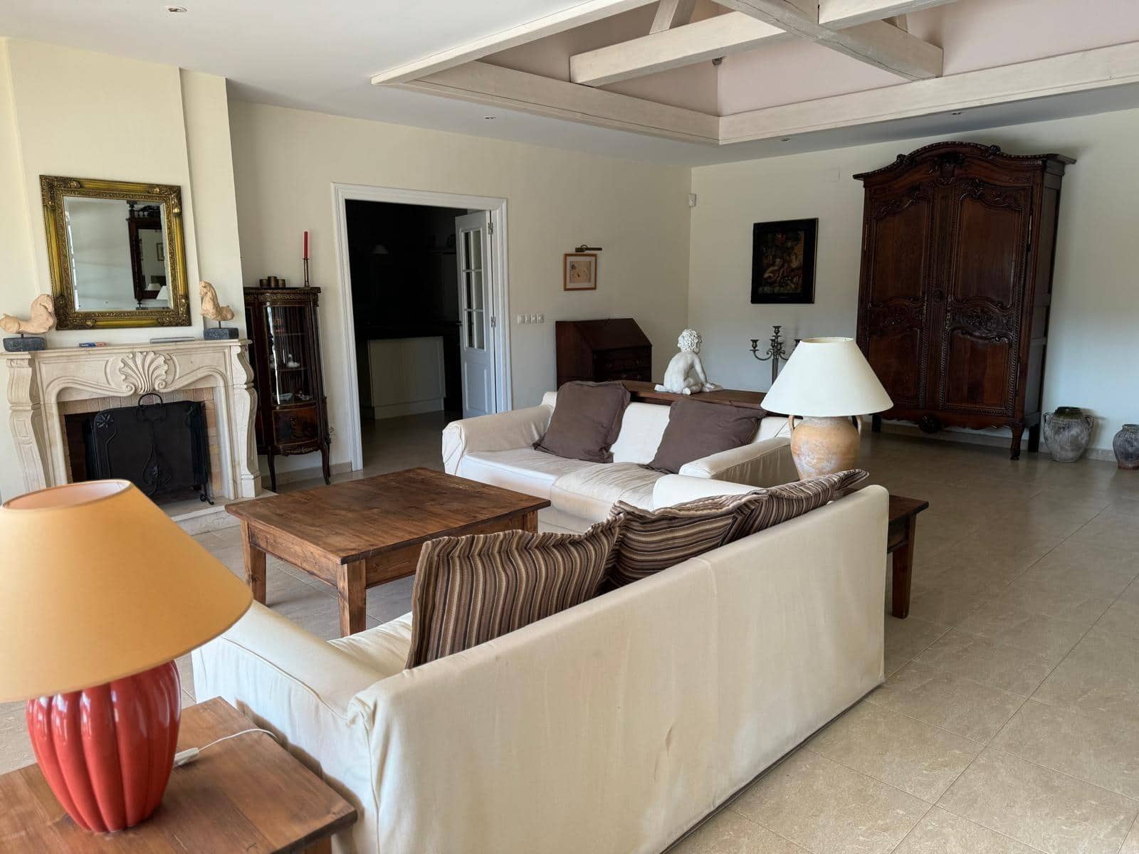 Chalet de 4 habitaciones en La Zenia en venta con piscina - 890.000 € (Ref: 9462163)