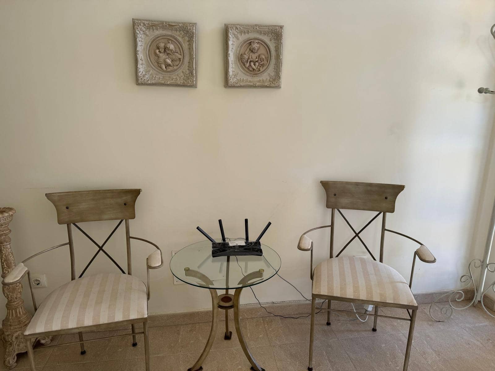 Chalet de 4 habitaciones en La Zenia en venta con piscina - 890.000 € (Ref: 9462163)