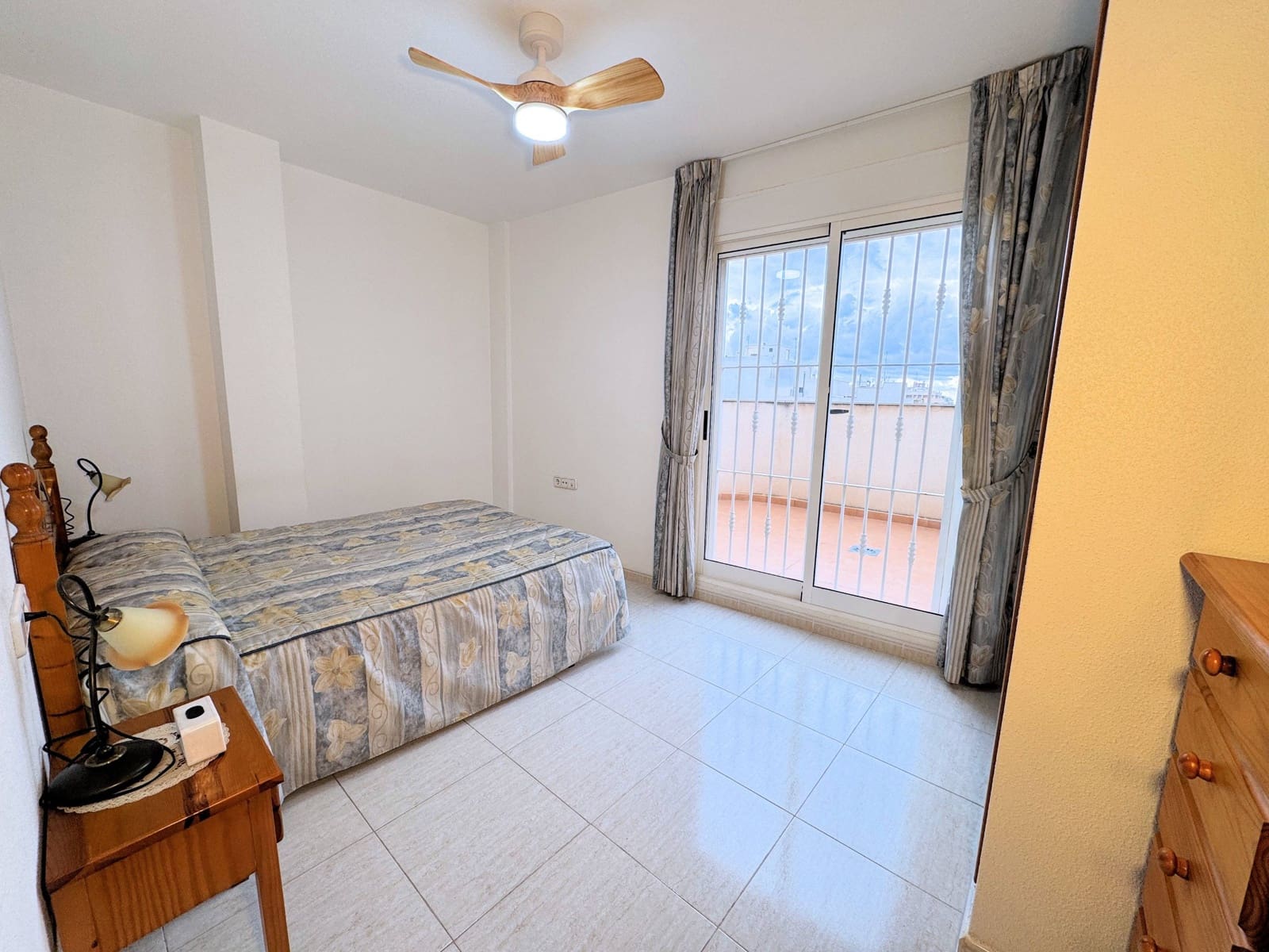 2 bedroom Flat for sale in Torrevieja with pool garage - € 129,900 (Ref: 9462166)