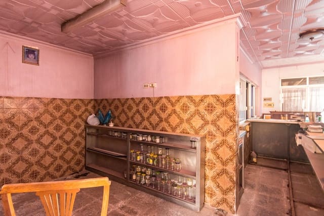 4 soveværelse Virksomhed til salg i Molins - Campaneta - San Bartolomé, Orihuela - € 150.000 (Ref: 9462168)