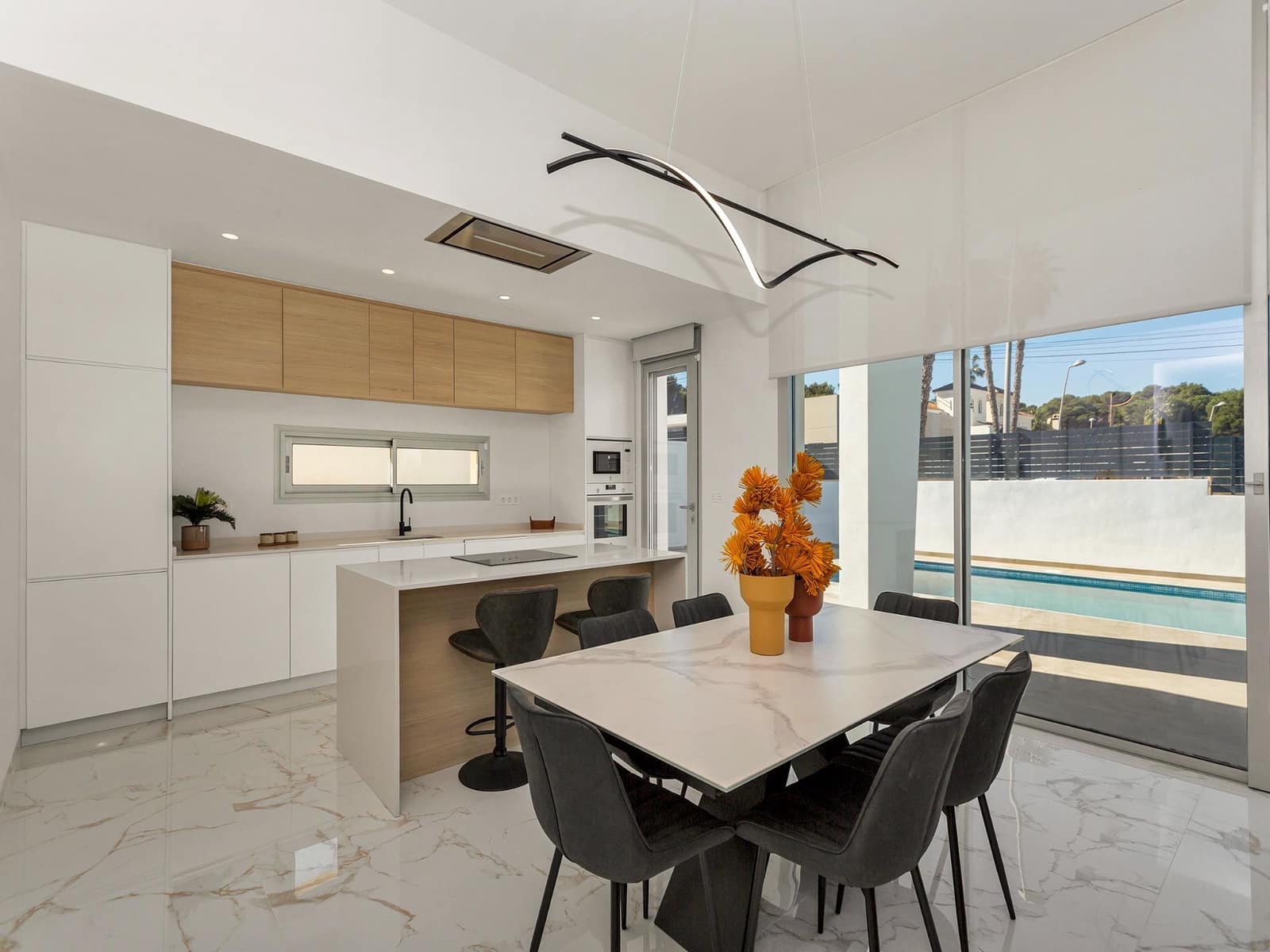 3 Zimmer Villa zu verkaufen in Torrevieja mit Pool Garage - 700.000 € (Ref: 9462173)