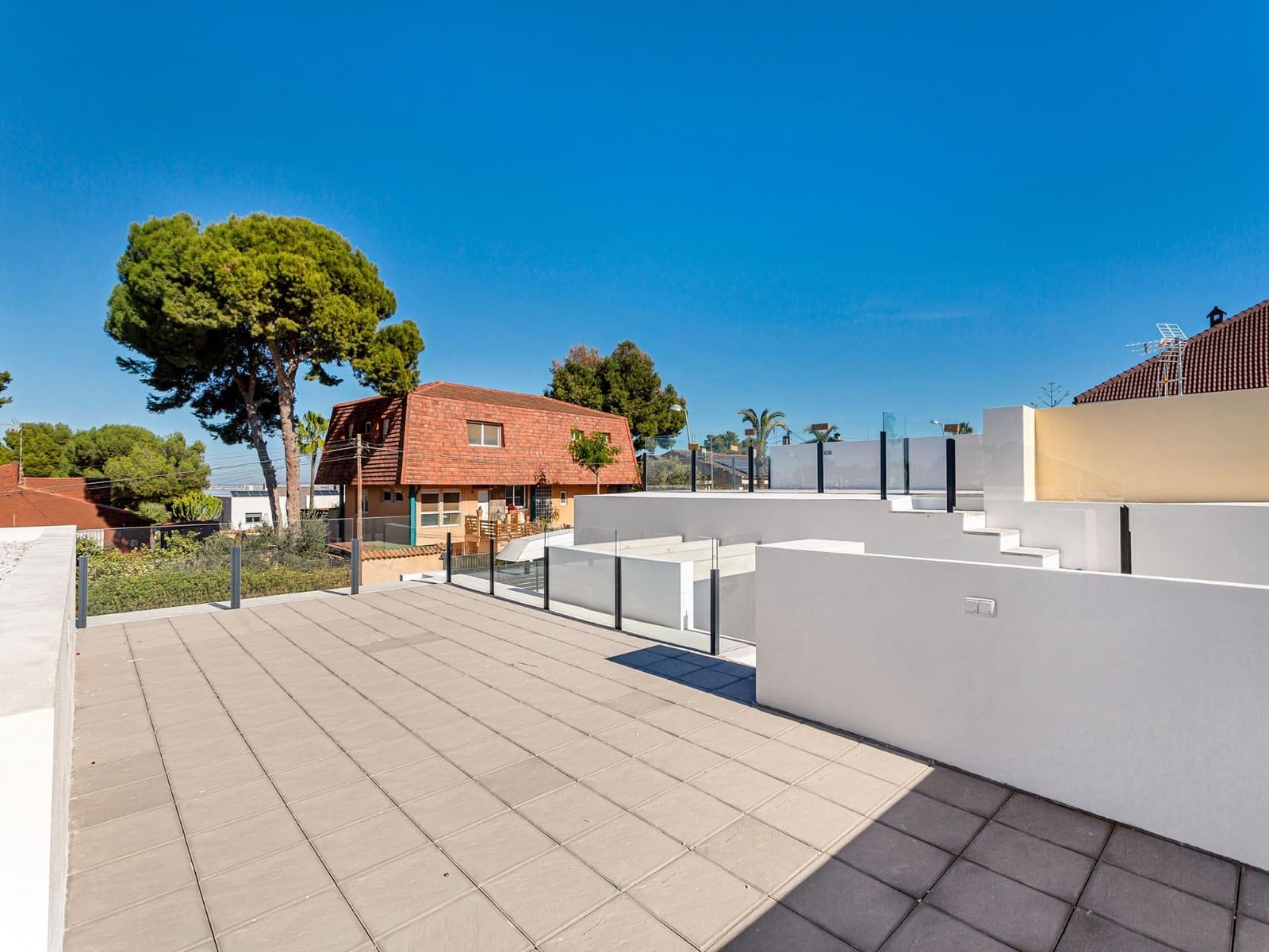 3 Zimmer Villa zu verkaufen in Torrevieja mit Pool Garage - 700.000 € (Ref: 9462173)