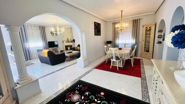 3 sovrum Villa till salu i Los Balcones - Los Altos, Torrevieja med pool - 780 000 € (Ref: 9462174)