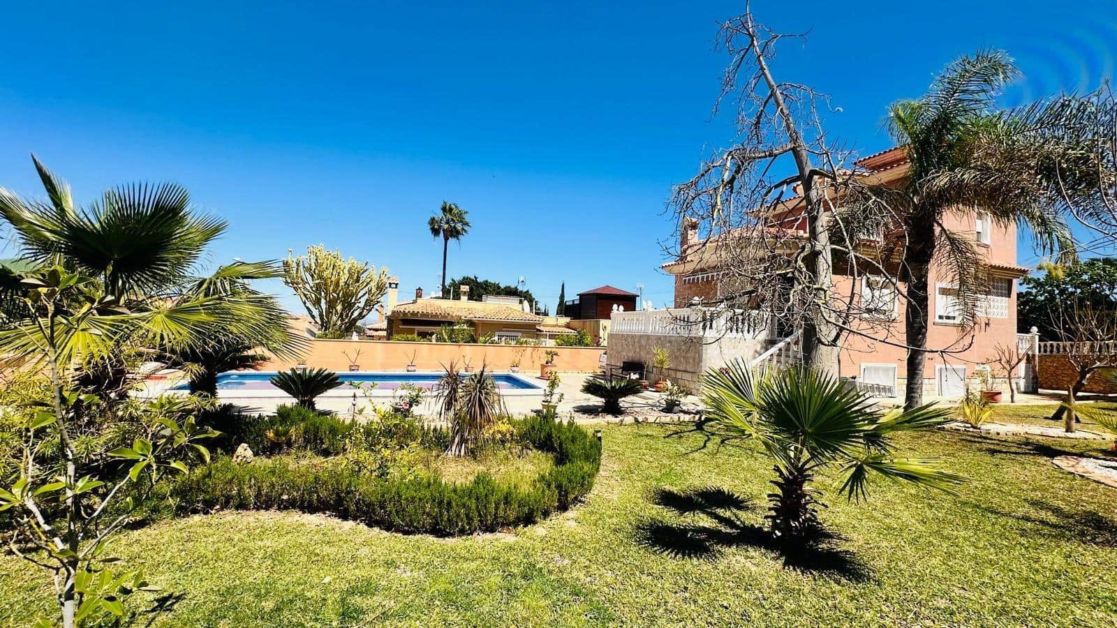 3 sovrum Villa till salu i Torrevieja med pool - 780 000 € (Ref: 9462174)