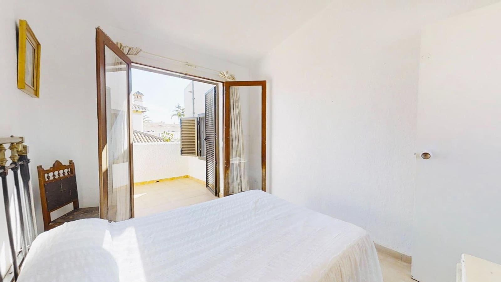 4 bedroom Villa for sale in Cabo Roig with garage - € 799,000 (Ref: 9462175)