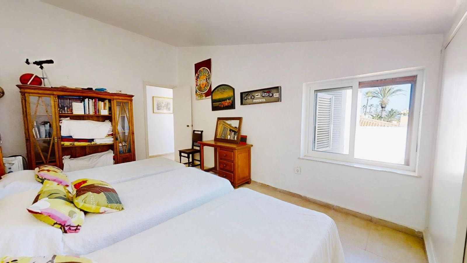 4 bedroom Villa for sale in Cabo Roig with garage - € 799,000 (Ref: 9462175)