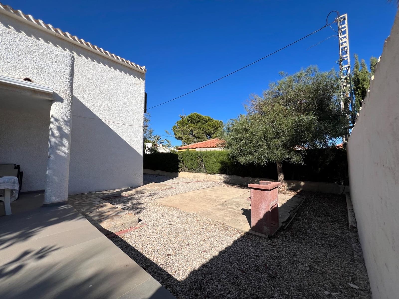 4 bedroom Villa for sale in Cabo Roig with garage - € 799,000 (Ref: 9462175)