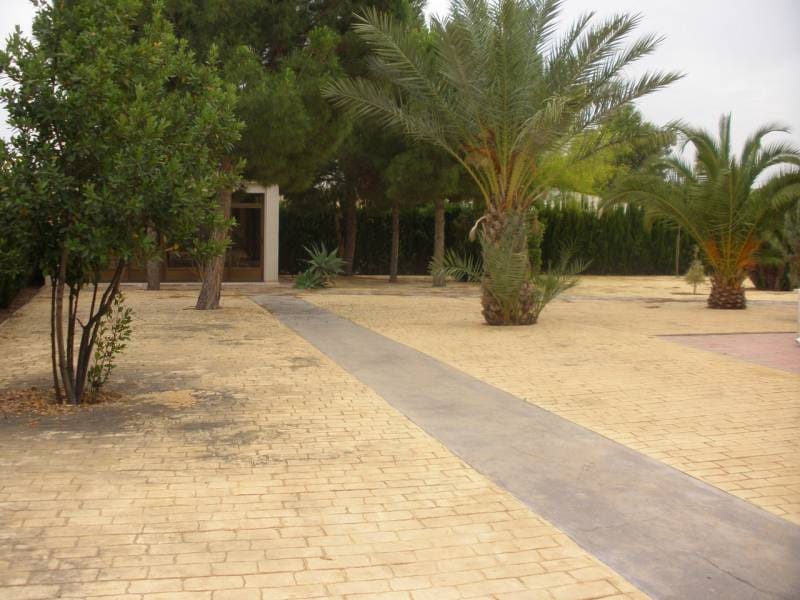 Chalet de 5 habitaciones en Elche / Elx en venta con piscina garaje - 690.000 € (Ref: 9462177)