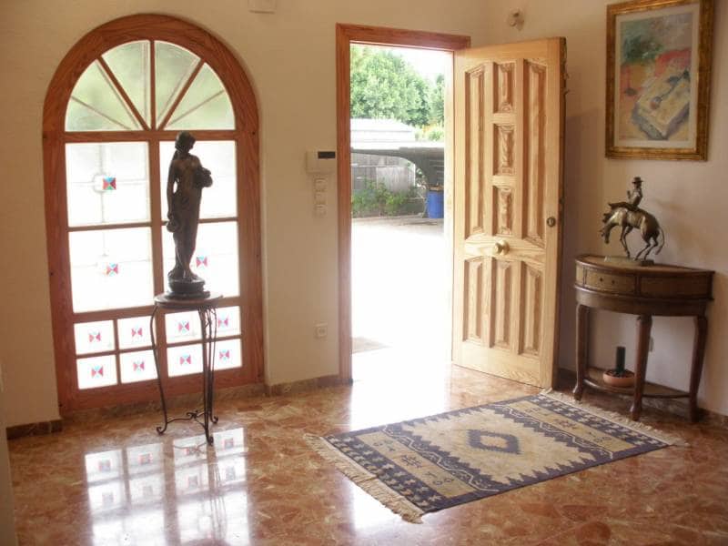 Chalet de 5 habitaciones en Elche / Elx en venta con piscina garaje - 690.000 € (Ref: 9462177)