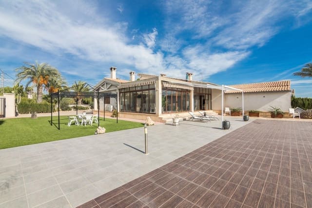 Chalet de 5 habitaciones en La Algoda - Matola - El Pla, Elche / Elx en venta con piscina garaje - 690.000 € (Ref: 9462177)