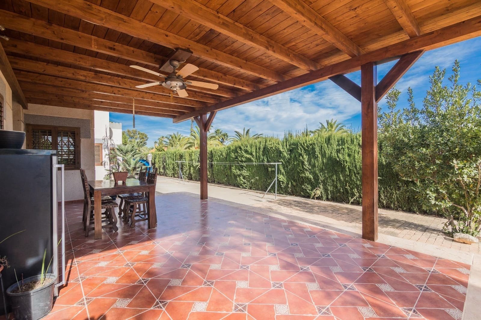 Chalet de 5 habitaciones en Elche / Elx en venta con piscina garaje - 690.000 € (Ref: 9462177)