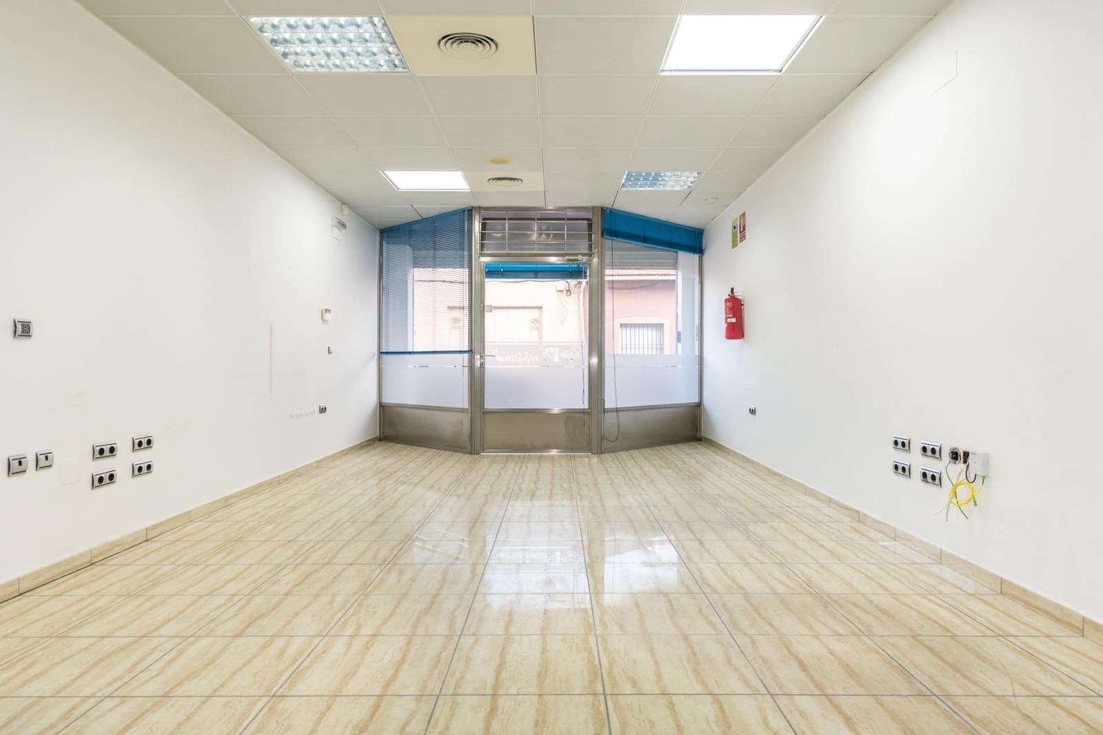 Erhverv til salg i Almoradi - € 73.000 (Ref: 9462186)