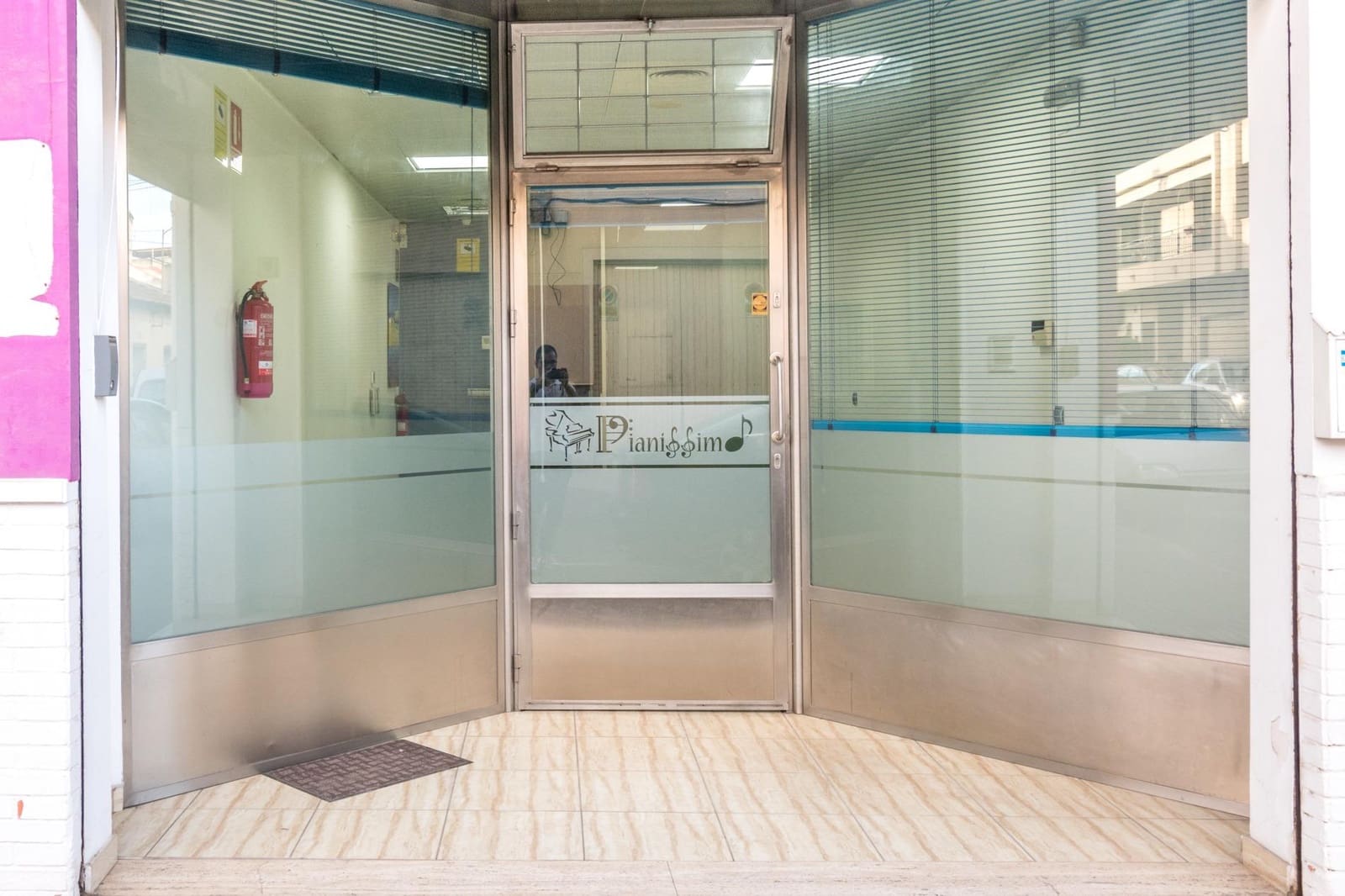 Erhverv til salg i Almoradi - € 73.000 (Ref: 9462186)