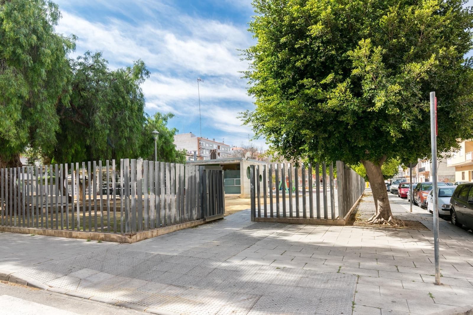 Erhverv til salg i Almoradi - € 73.000 (Ref: 9462186)