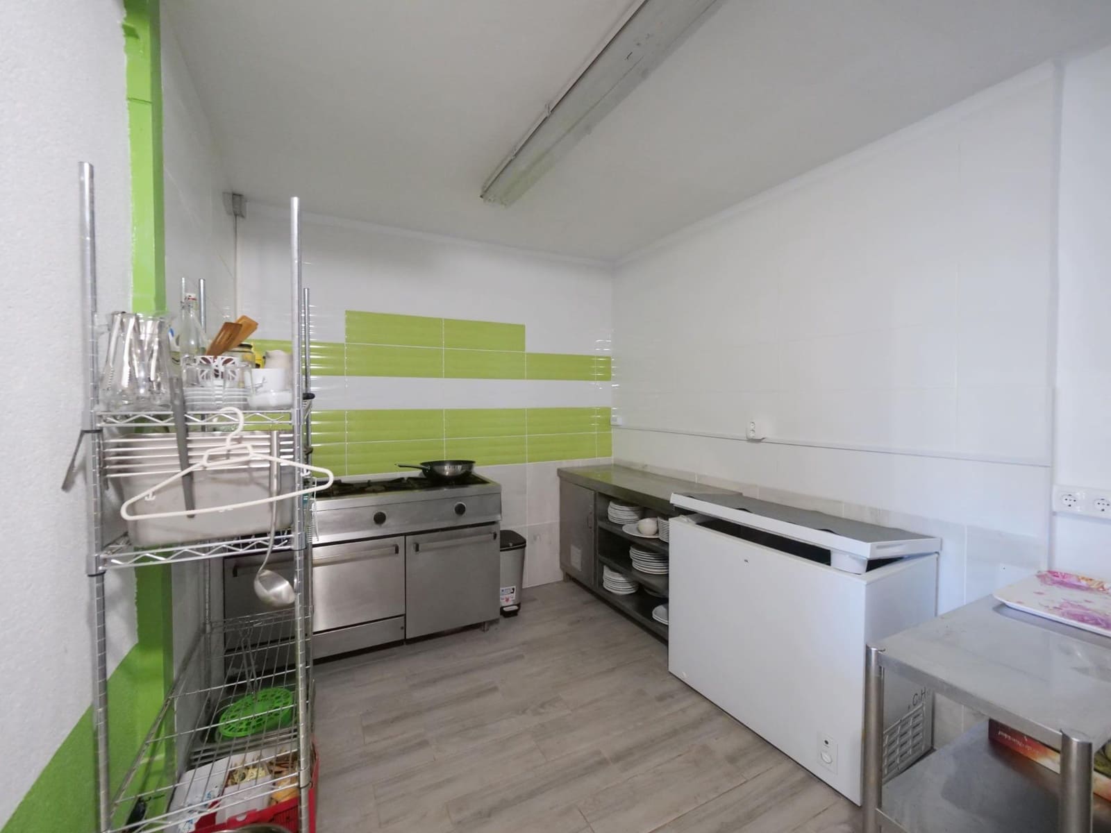 Business for sale in Almoradi - € 725,000 (Ref: 9462188)