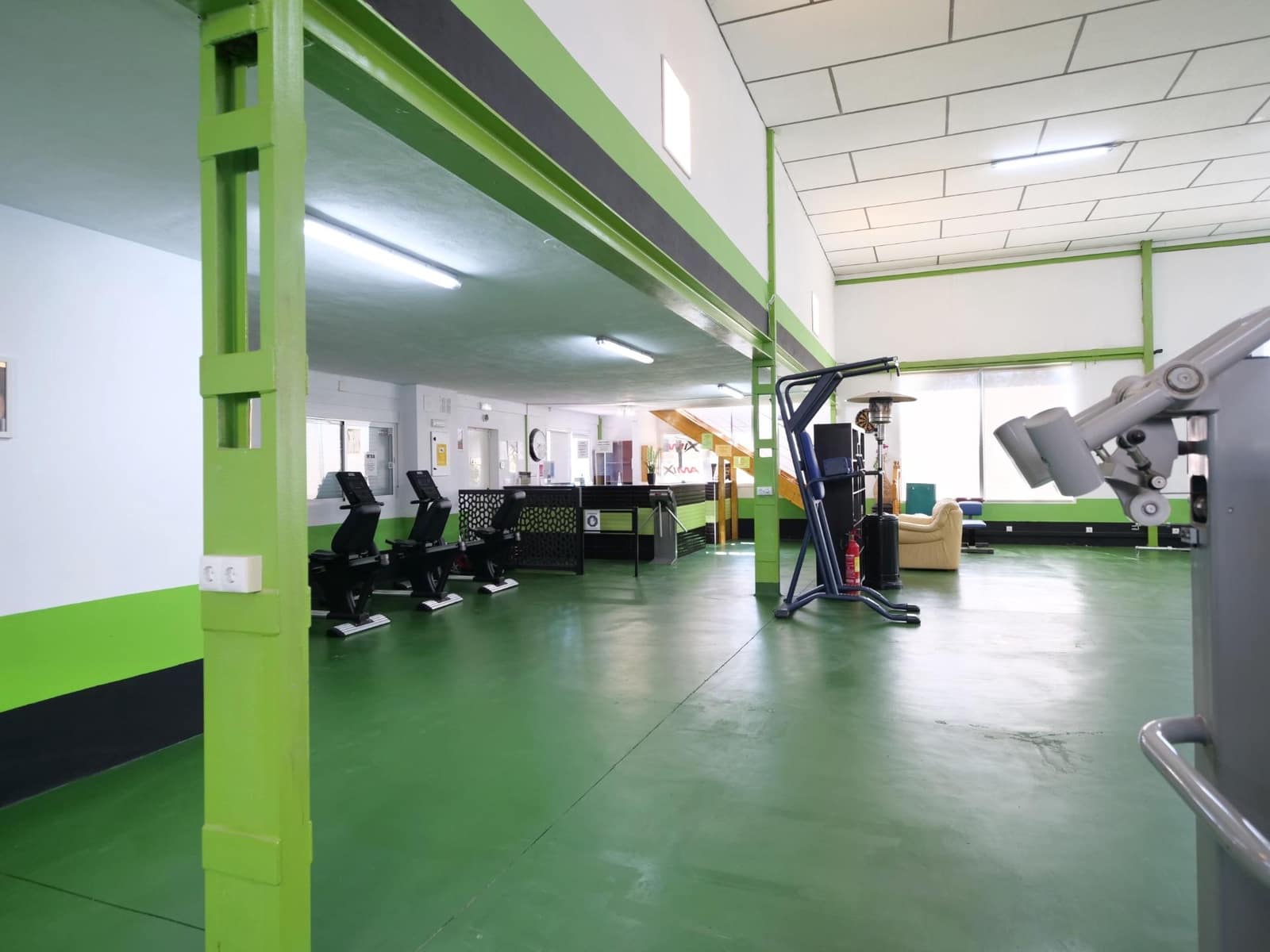 Business for sale in Almoradi - € 725,000 (Ref: 9462188)