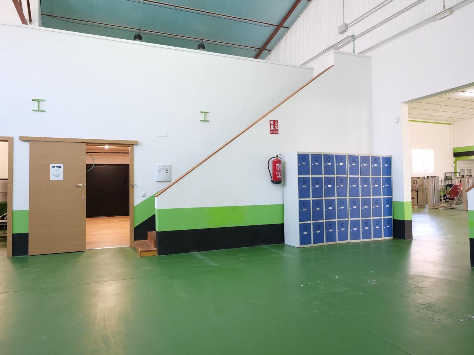 Business for sale in Almoradi - € 725,000 (Ref: 9462188)