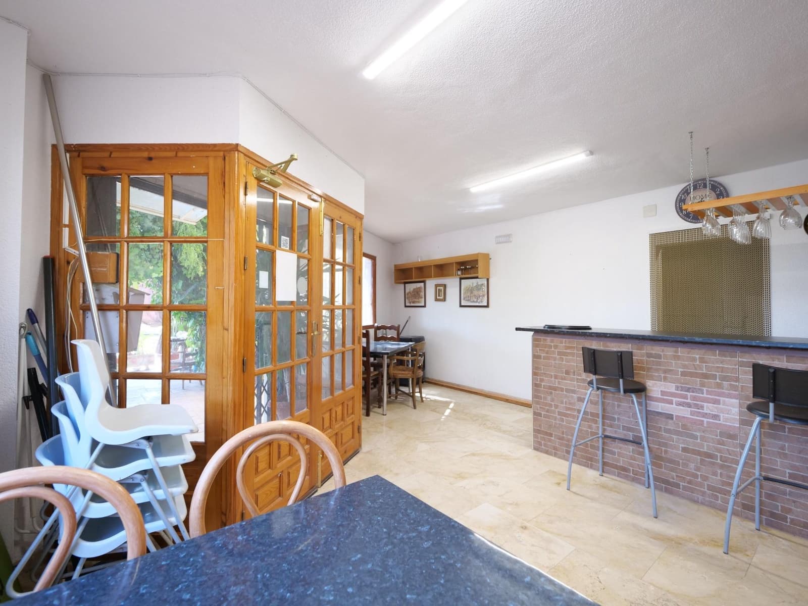 Business for sale in Almoradi - € 725,000 (Ref: 9462188)