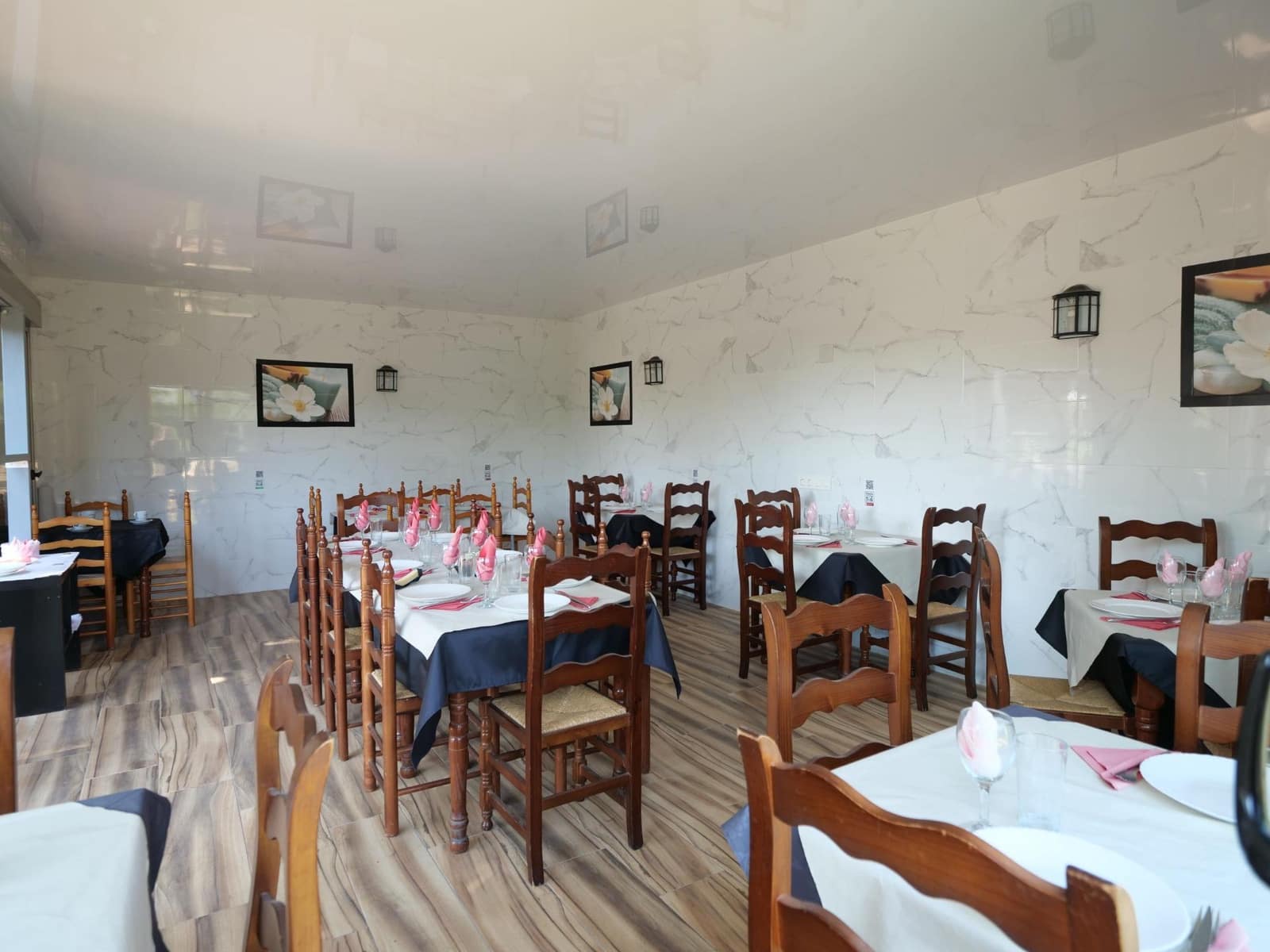 Business for sale in Almoradi - € 725,000 (Ref: 9462188)