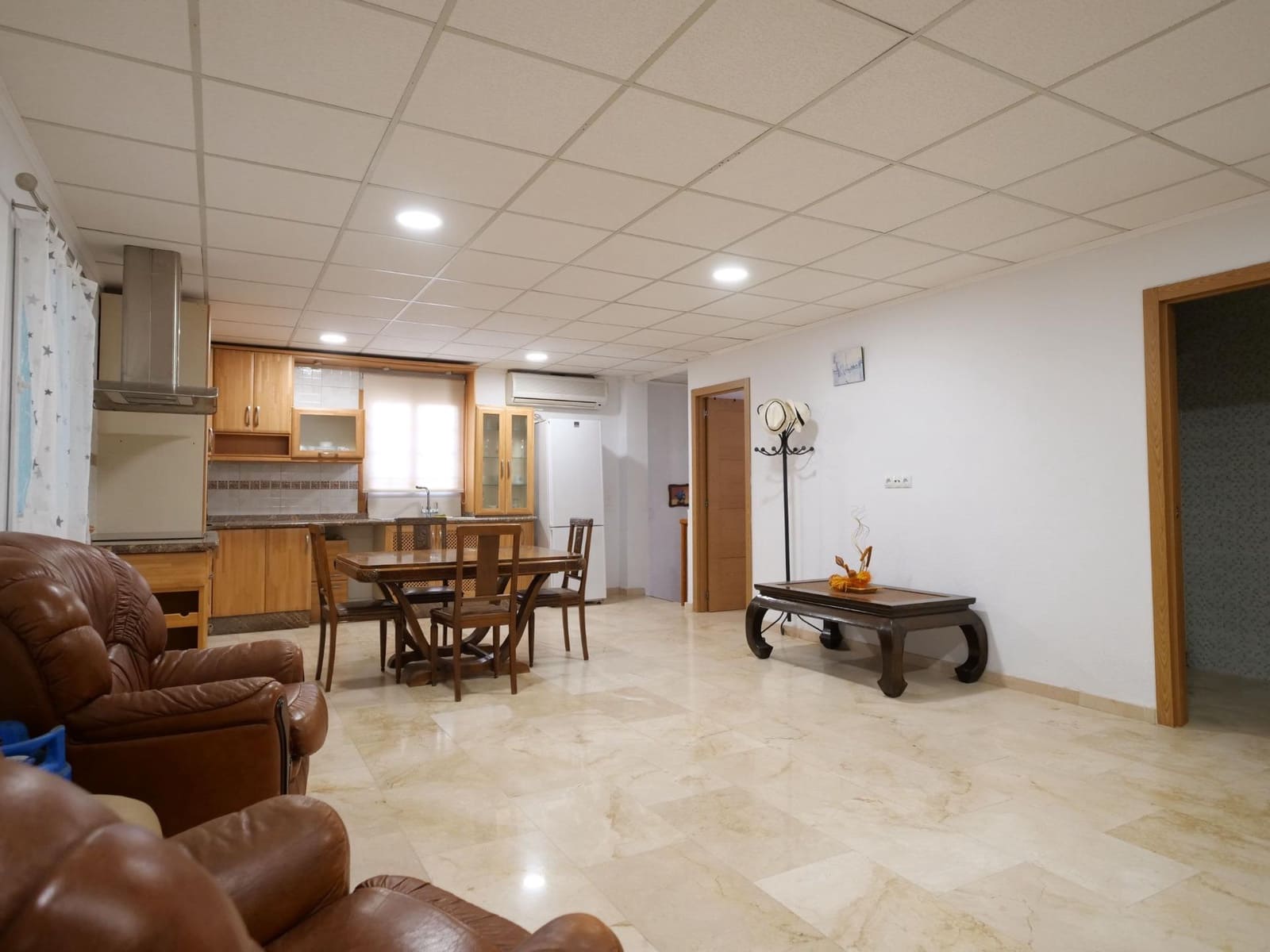 Business for sale in Almoradi - € 725,000 (Ref: 9462188)