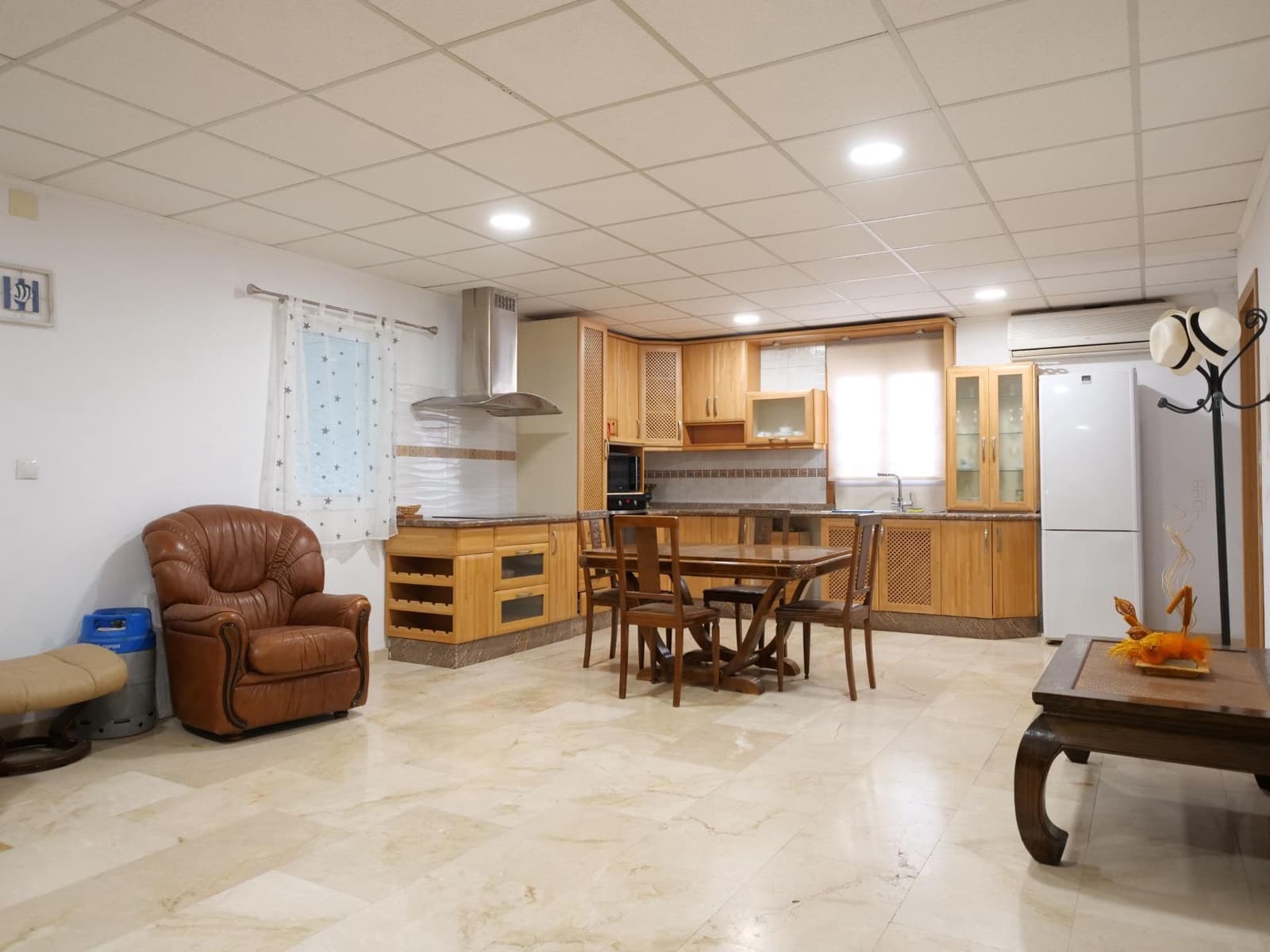 Business for sale in Almoradi - € 725,000 (Ref: 9462188)