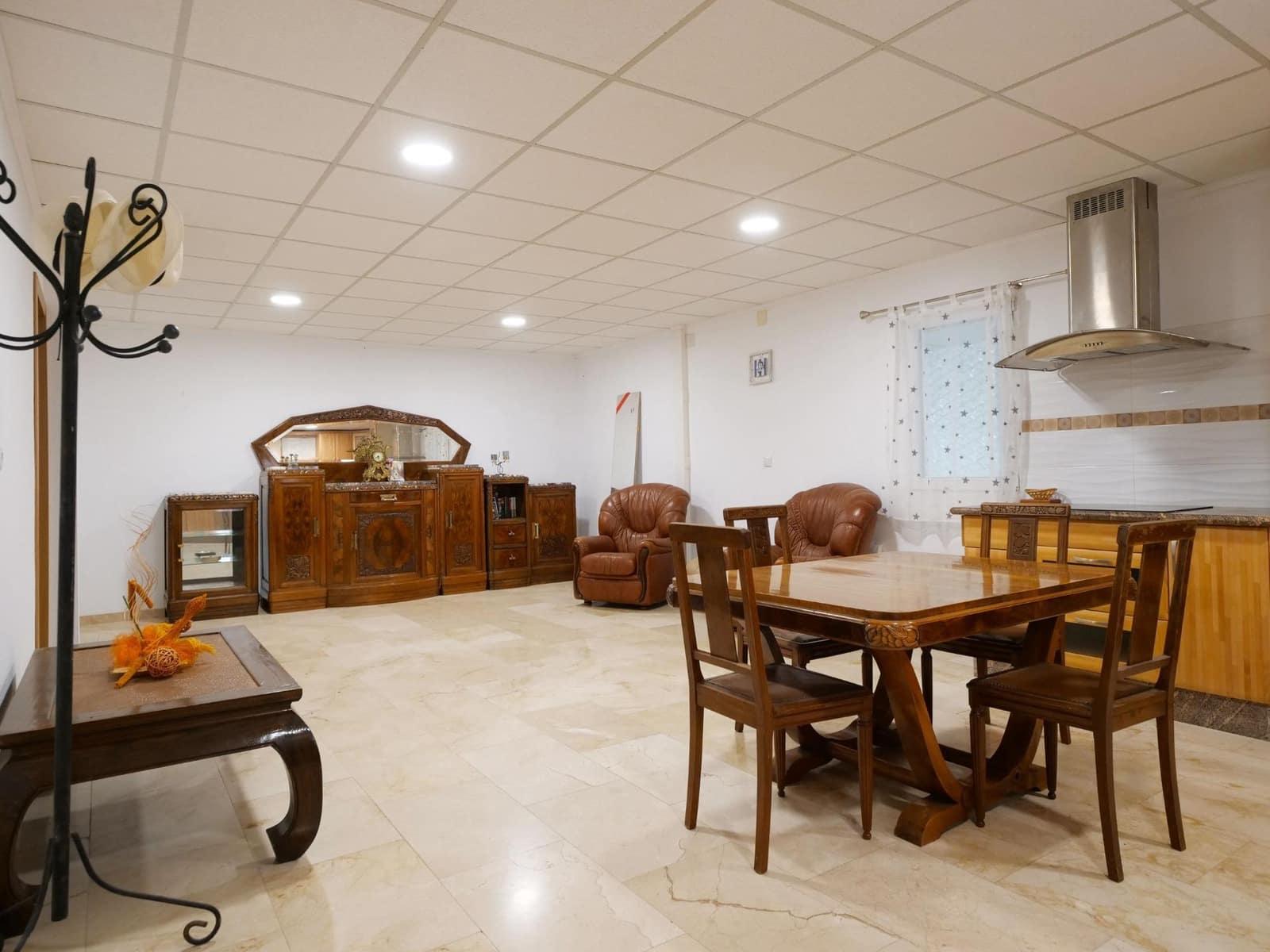 Business for sale in Almoradi - € 725,000 (Ref: 9462188)