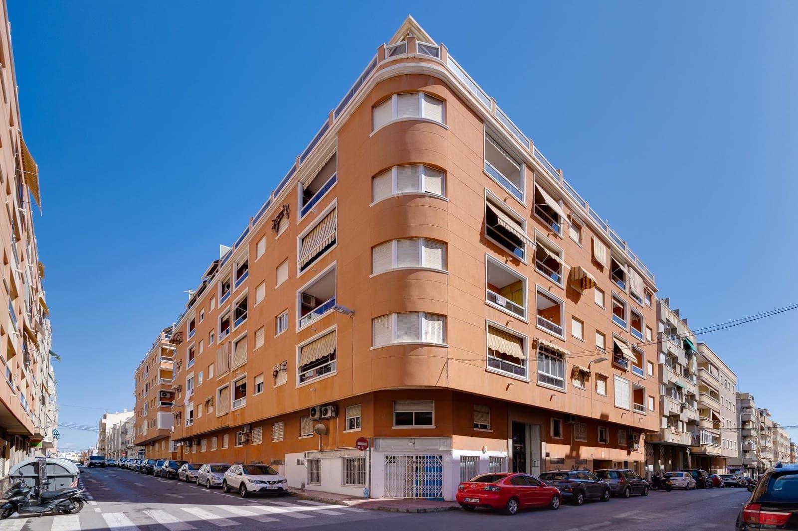 2 Zimmer Apartment zu verkaufen in Torrevieja - 147.410 € (Ref: 9462190)