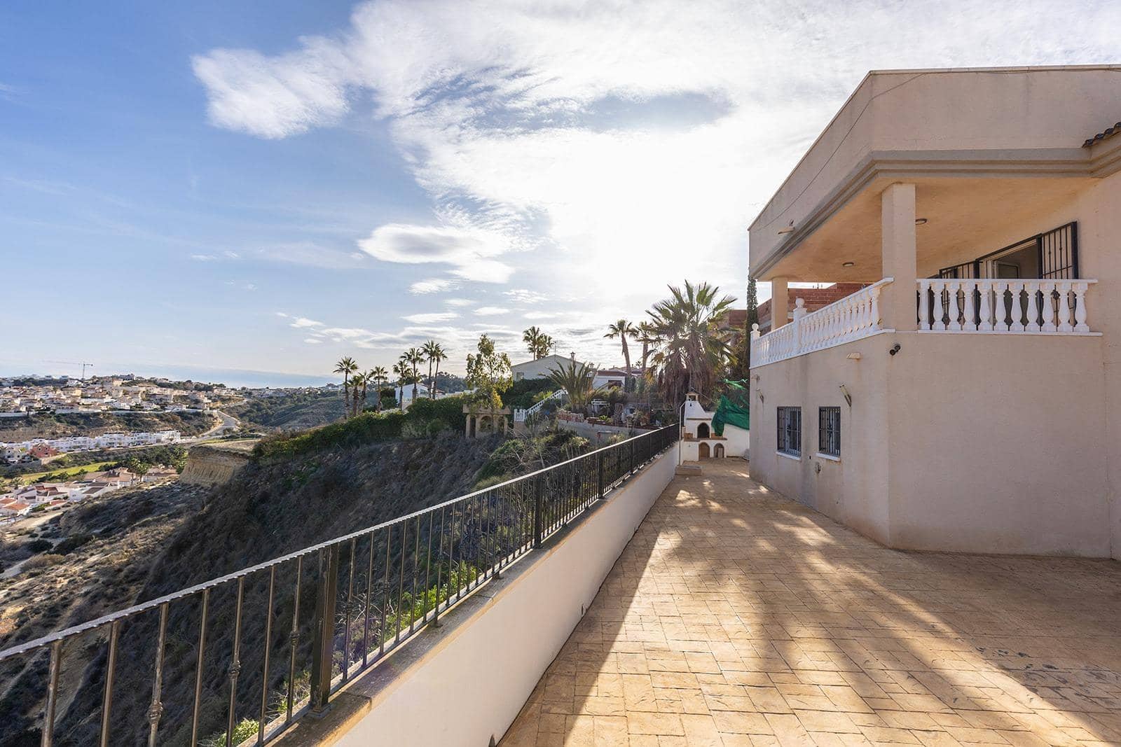 5 bedroom Villa for sale in Rojales with pool - € 449,000 (Ref: 9462192)