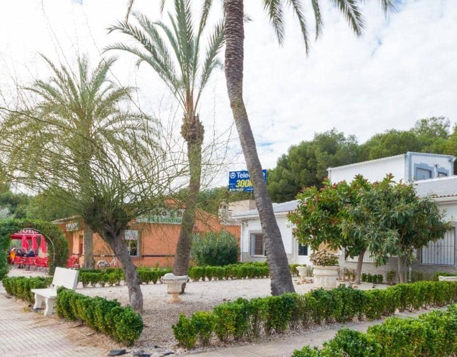 2 makuuhuone Huoneisto myytävänä paikassa El Limonar mukana uima-altaan - 129 990 € (Ref: 9462193)