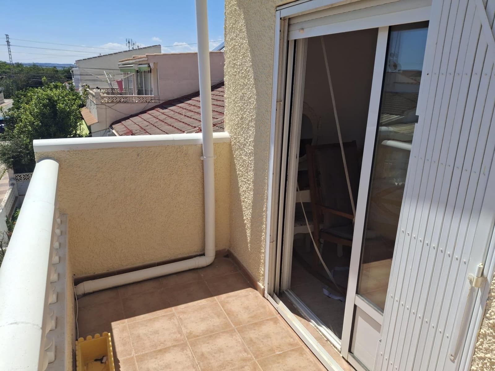 2 makuuhuone Huoneisto myytävänä paikassa El Limonar mukana uima-altaan - 129 990 € (Ref: 9462193)