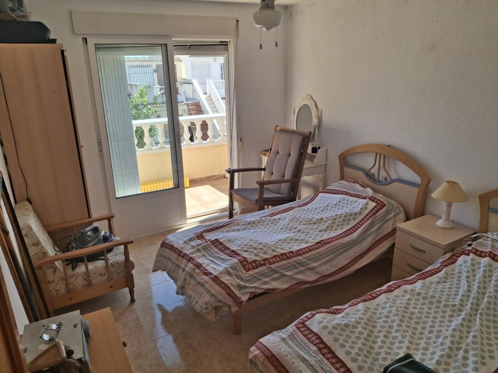 2 makuuhuone Huoneisto myytävänä paikassa El Limonar mukana uima-altaan - 129 990 € (Ref: 9462193)