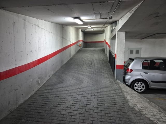 Garaje en Centro, Torrevieja en venta - 13.900 € (Ref: 9462195)