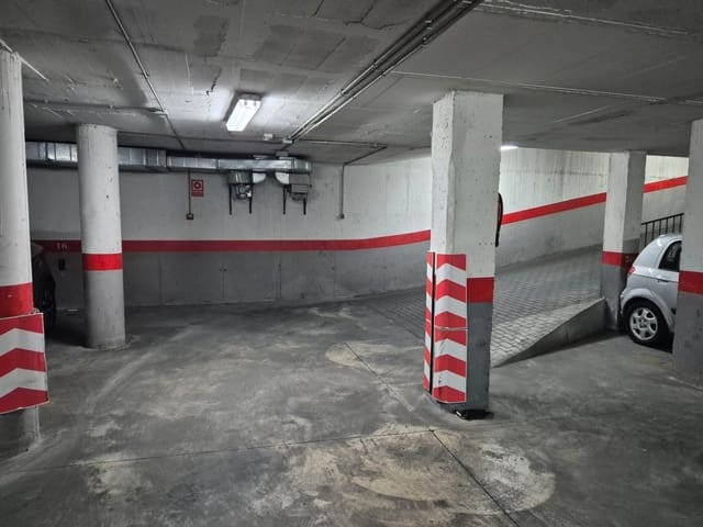 Garaje en Centro, Torrevieja en venta - 13.900 € (Ref: 9462195)