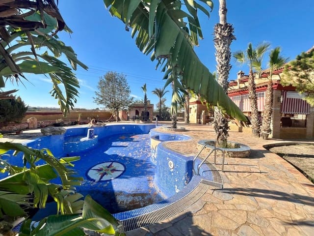 4 soveværelse Villa til salg i Los Montesinos med swimmingpool - € 780.000 (Ref: 9462197)