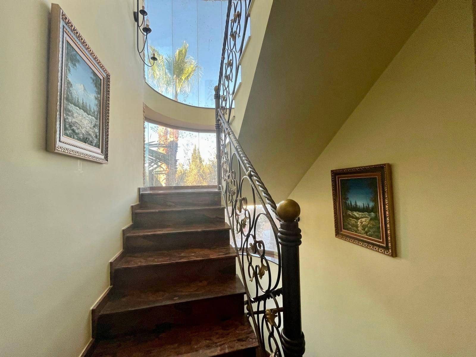 4 bedroom Villa for sale in Los Montesinos with pool - € 780,000 (Ref: 9462197)