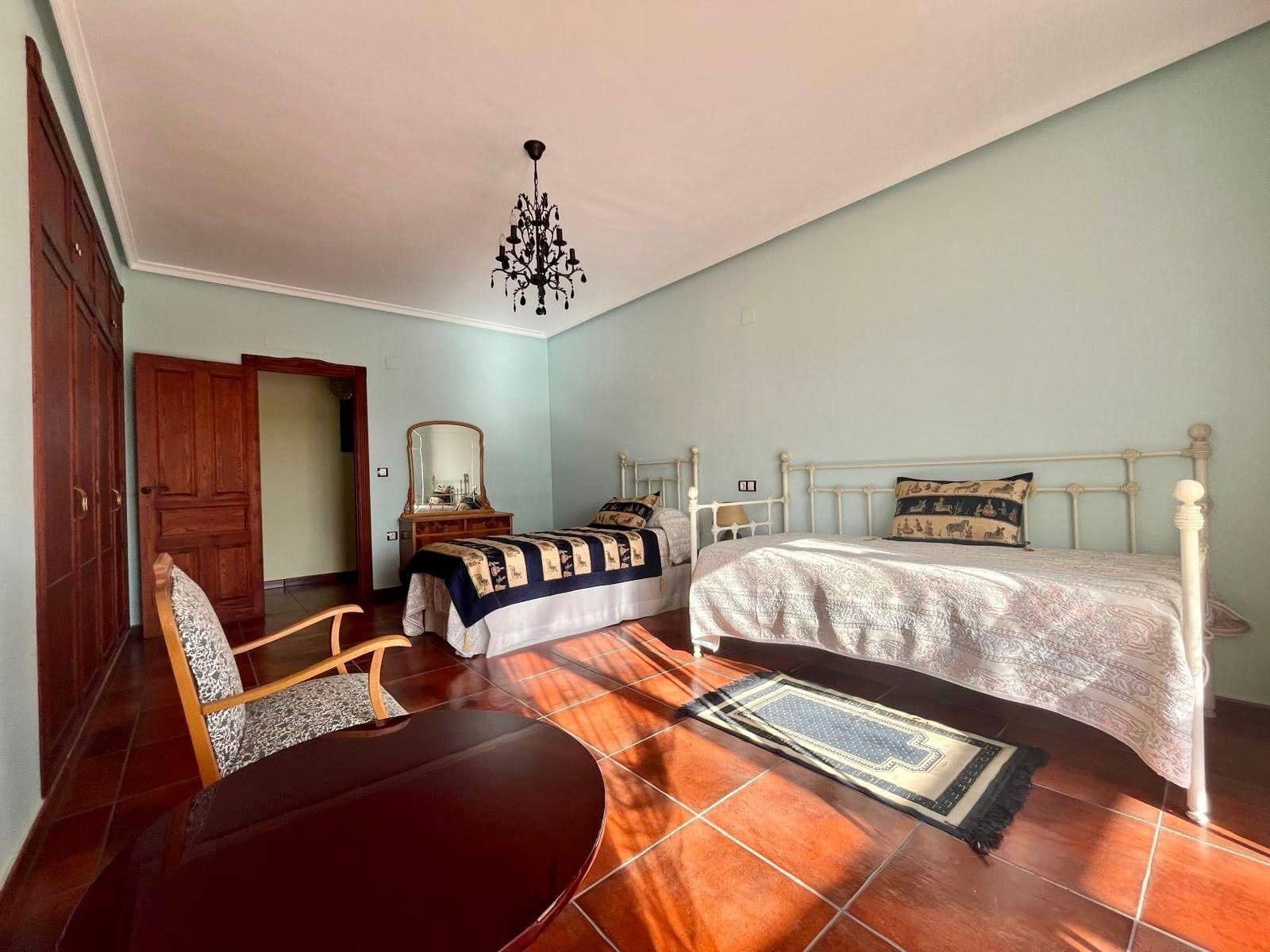 4 bedroom Villa for sale in Los Montesinos with pool - € 780,000 (Ref: 9462197)